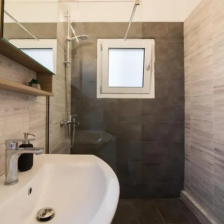 Apartment Midtown Apartment By Corfuescapes *
