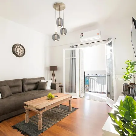 Midtown Apartment By Corfuescapes * Corfu (city)